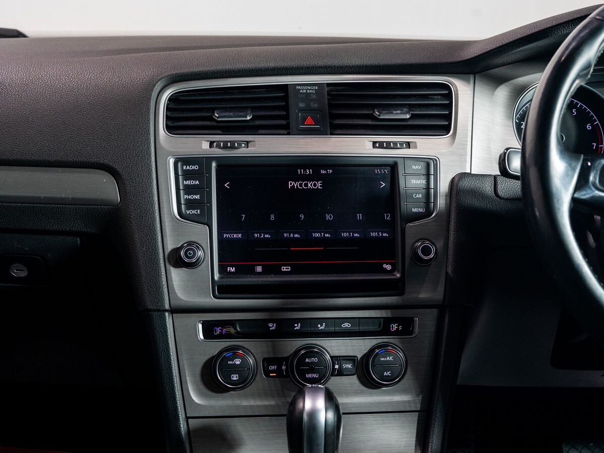 Volkswagen Golf 2015 - фото автомобиля