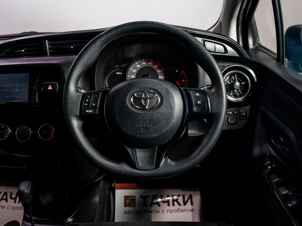 Toyota Vitz 2019 - фото автомобиля