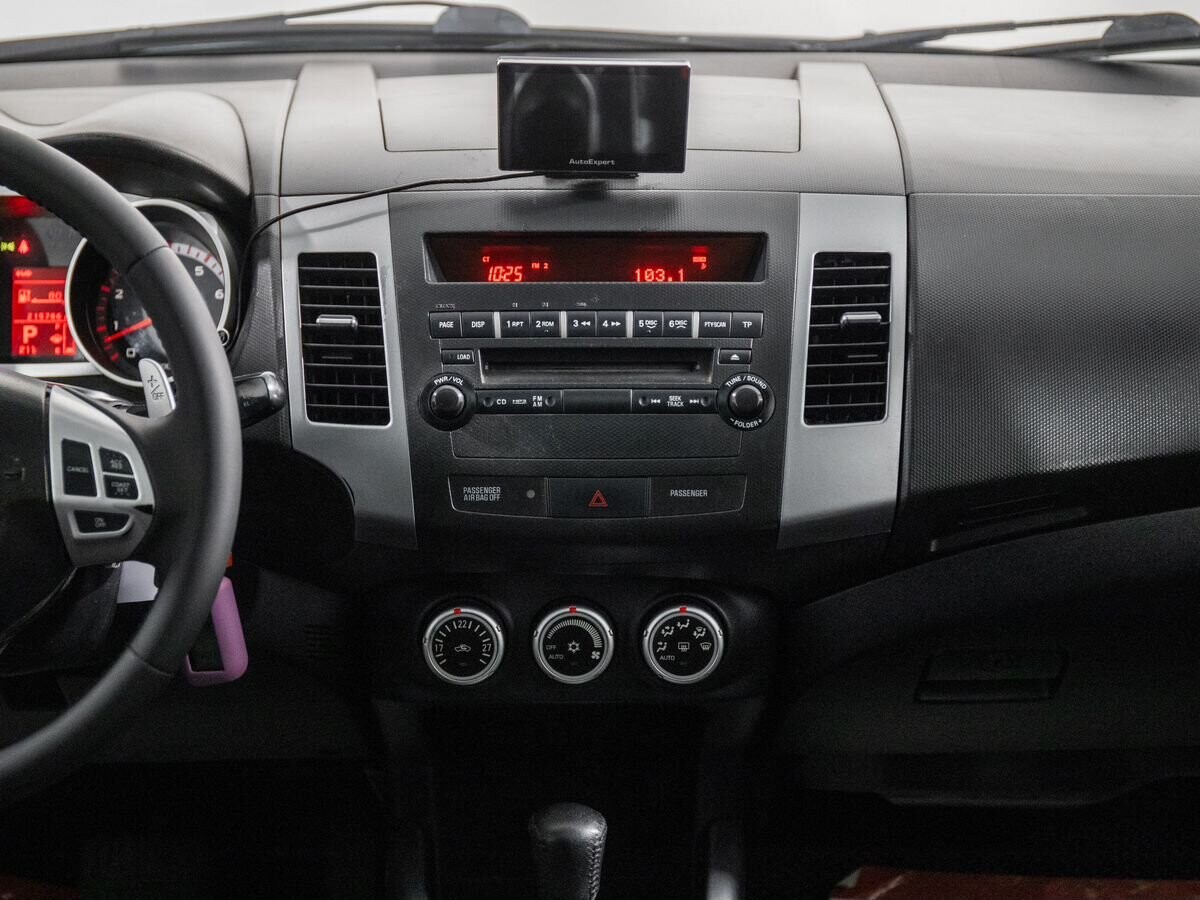 Peugeot 4007 2008 - фото автомобиля