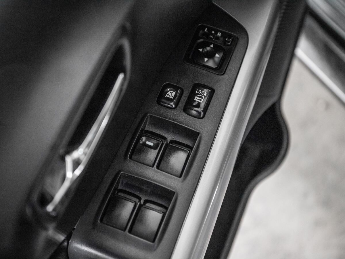 Peugeot 4007 2008 - фото автомобиля