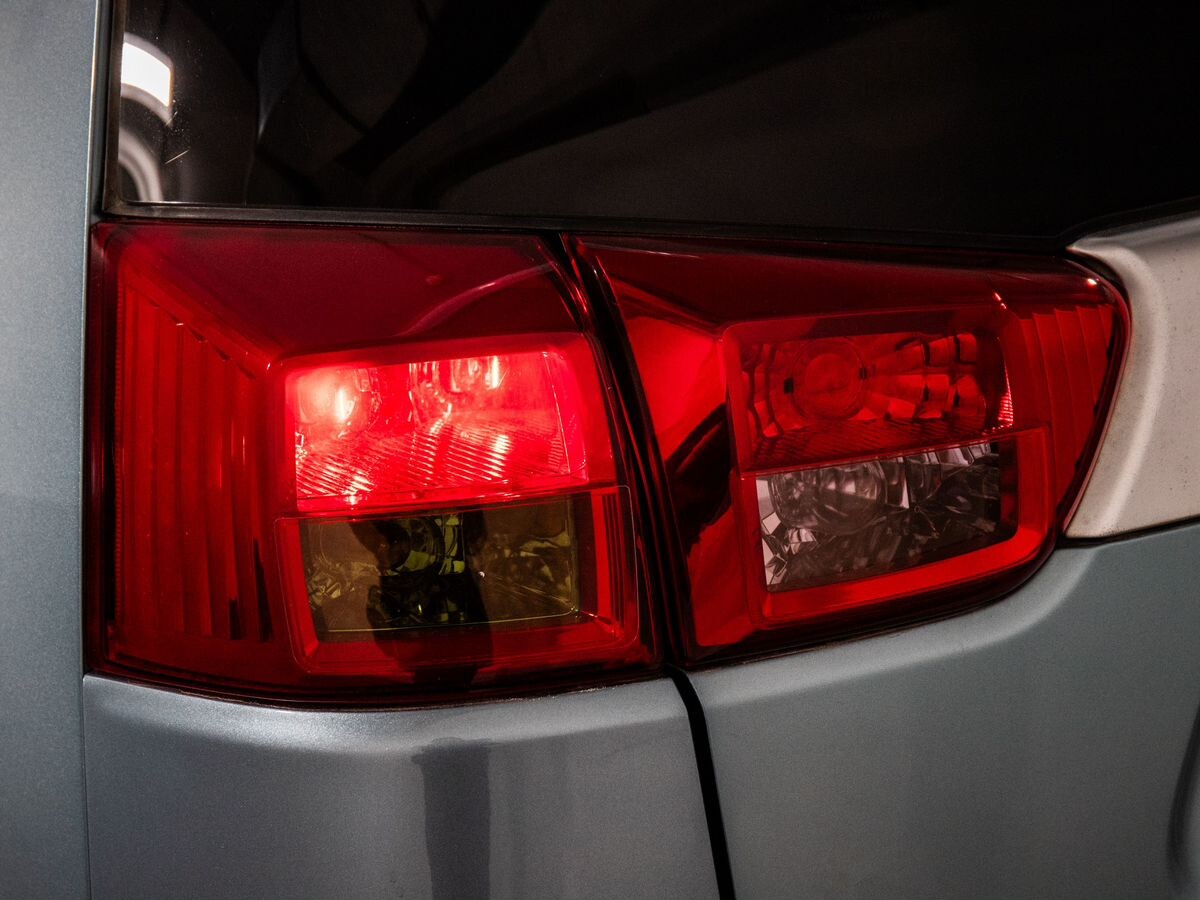 Peugeot 4007 2008 - фото автомобиля