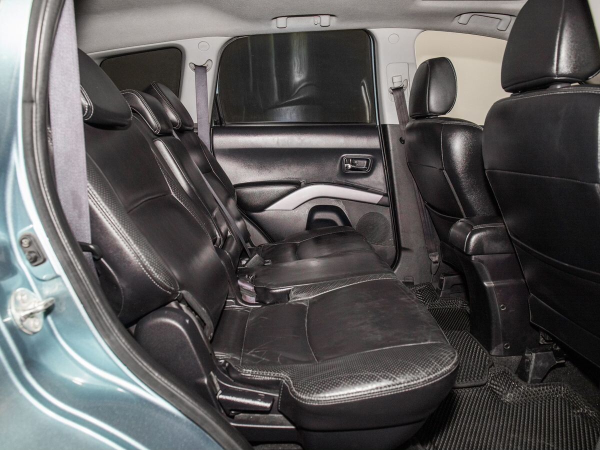 Peugeot 4007 2008 - фото автомобиля