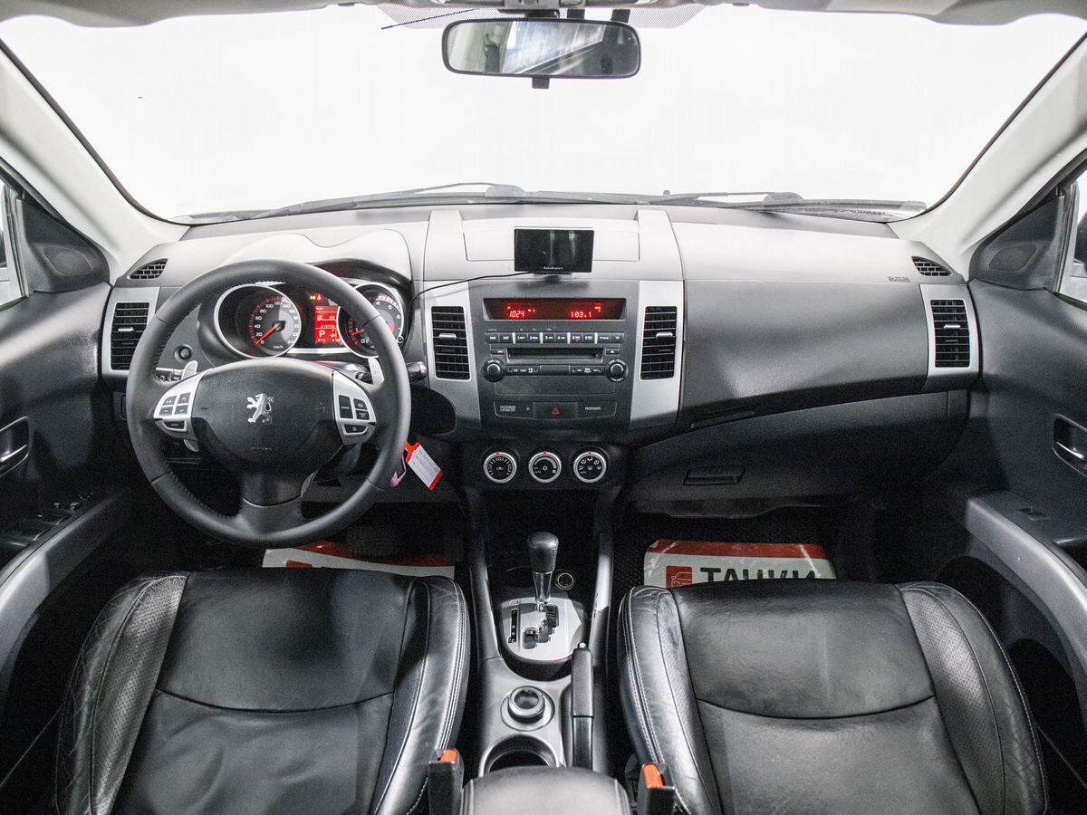 Peugeot 4007 2008 - фото автомобиля