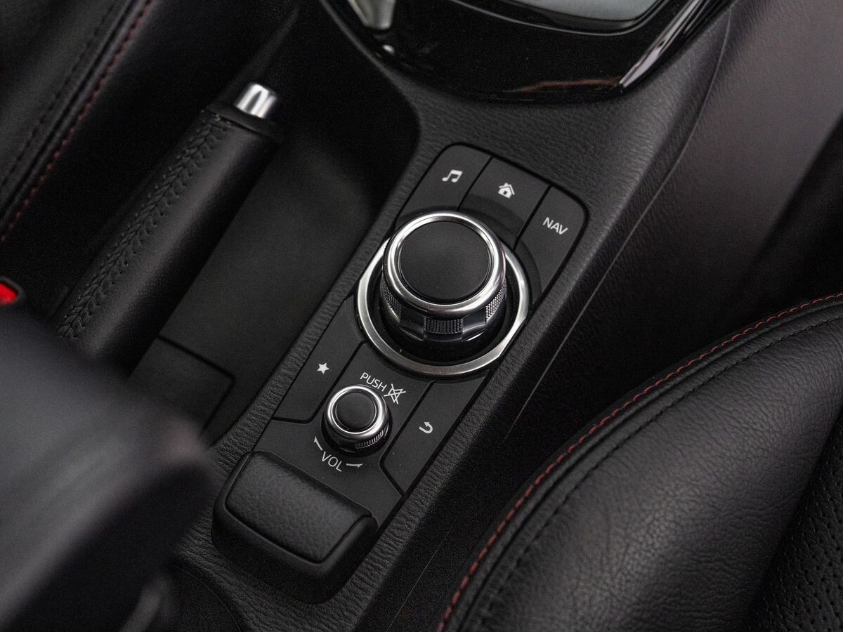 Mazda CX-3 2016 - фото автомобиля