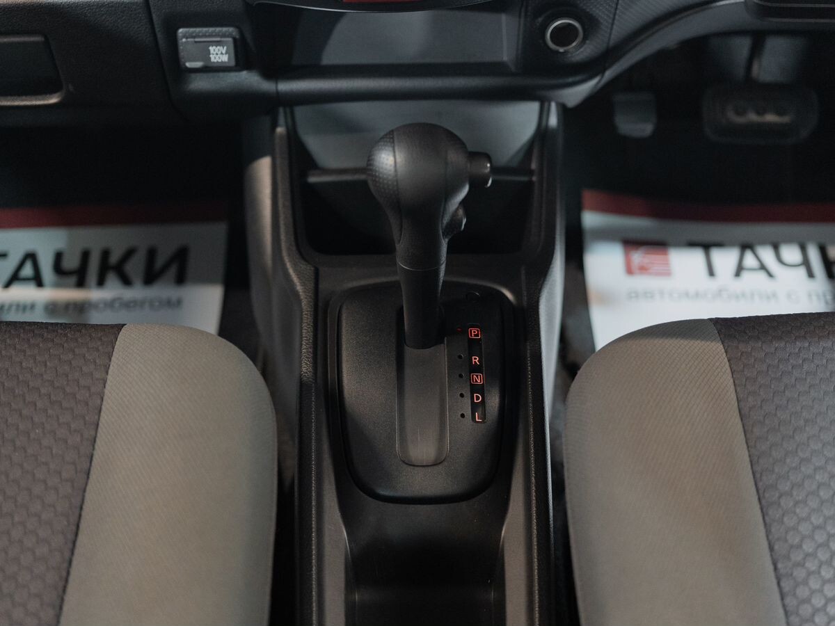 Nissan AD 2017 - фото автомобиля