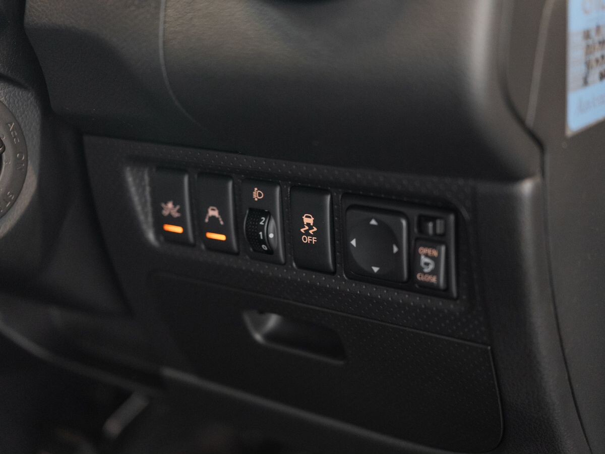 Nissan AD 2017 - фото автомобиля