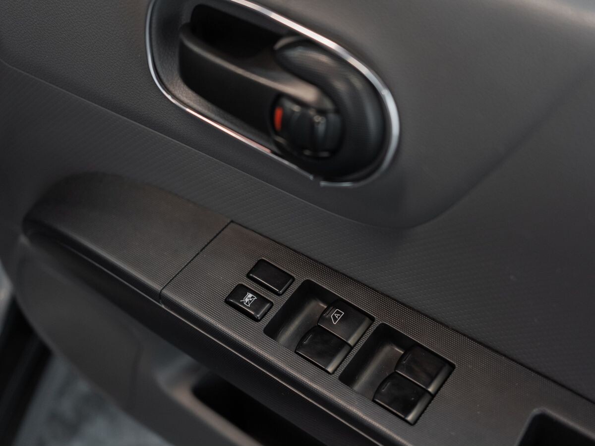 Nissan AD 2017 - фото автомобиля