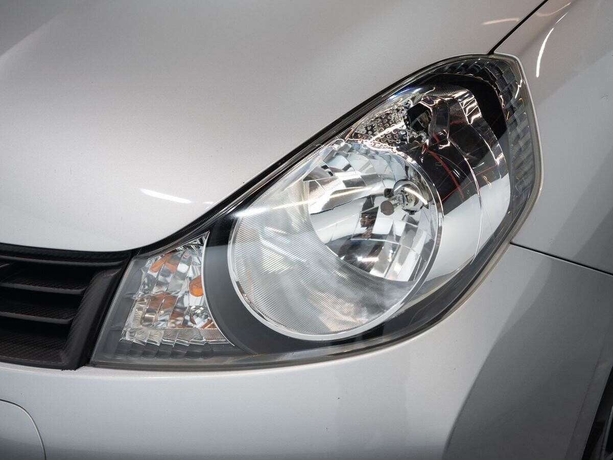 Nissan AD 2017 - фото автомобиля