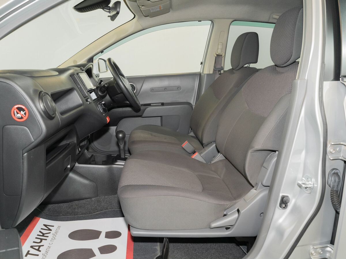 Nissan AD 2017 - фото автомобиля