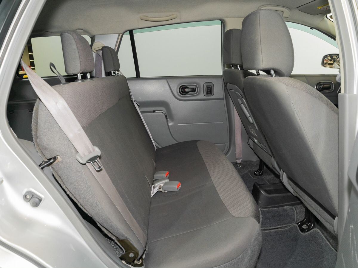 Nissan AD 2017 - фото автомобиля