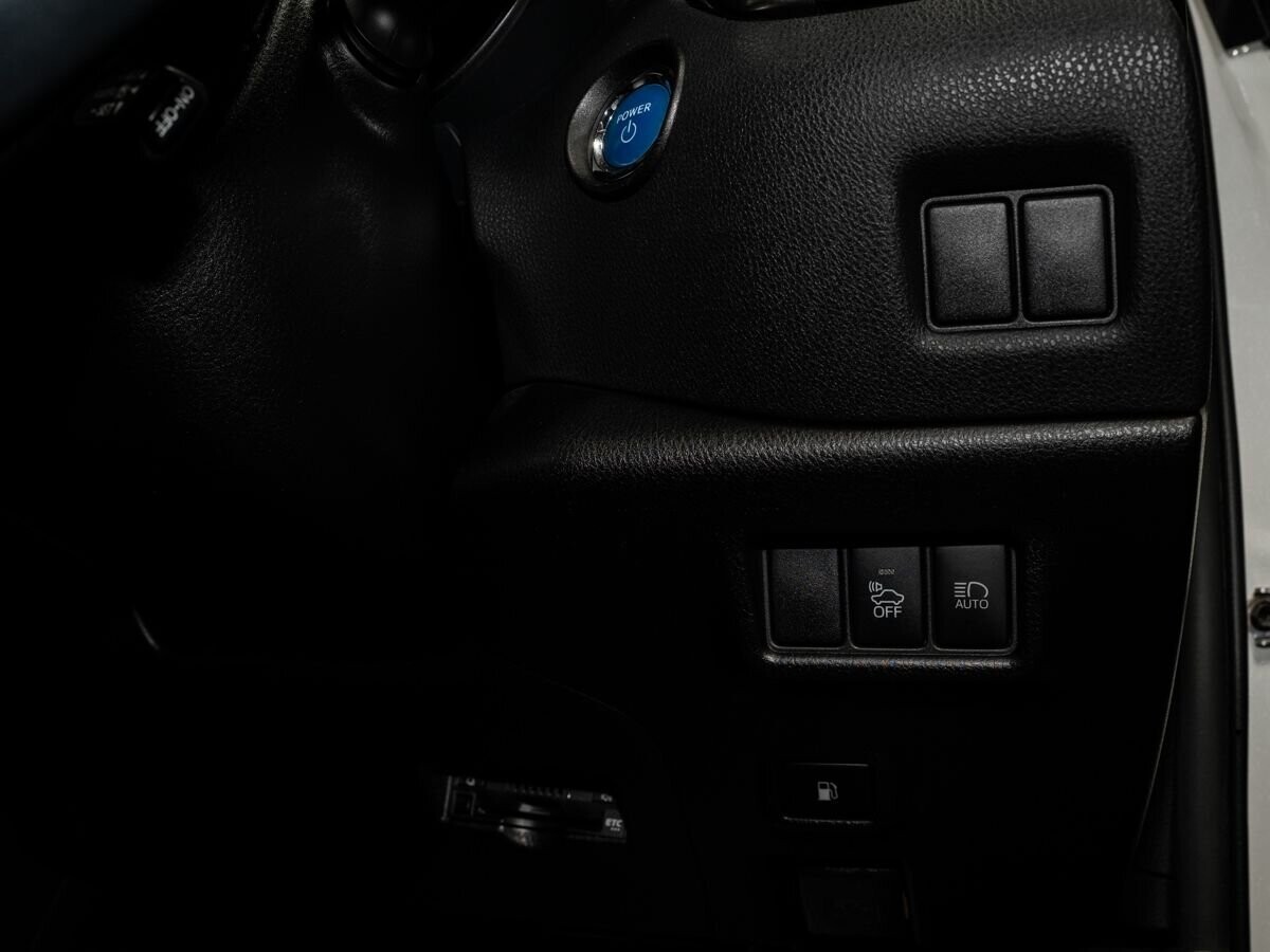 Toyota C-HR 2018 - фото автомобиля