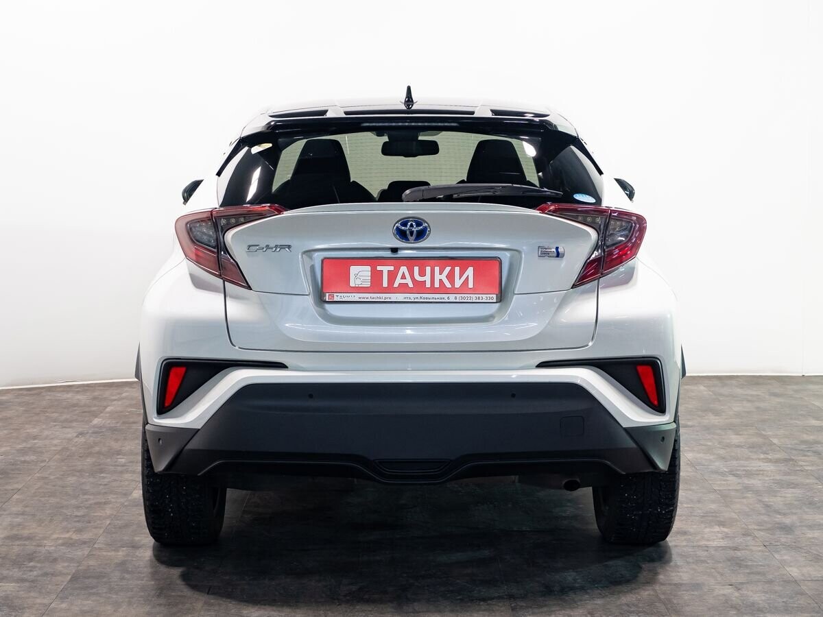 Toyota C-HR 2018 - фото автомобиля