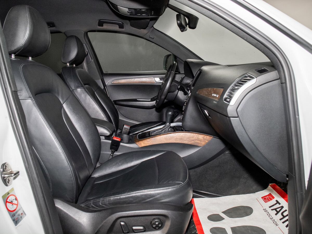 Audi Q5 2012 - фото автомобиля