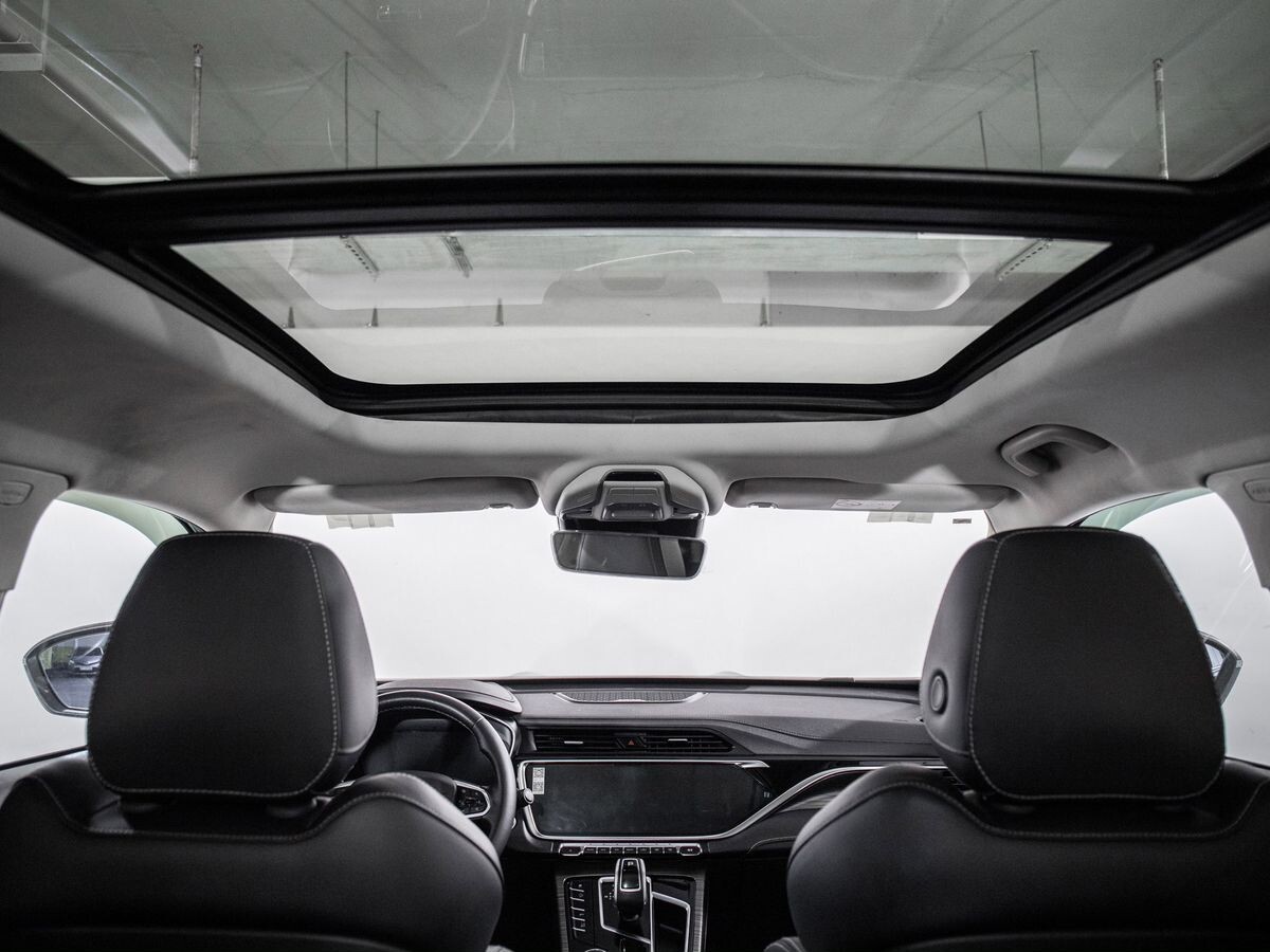 Geely Atlas Pro 2022 - фото автомобиля