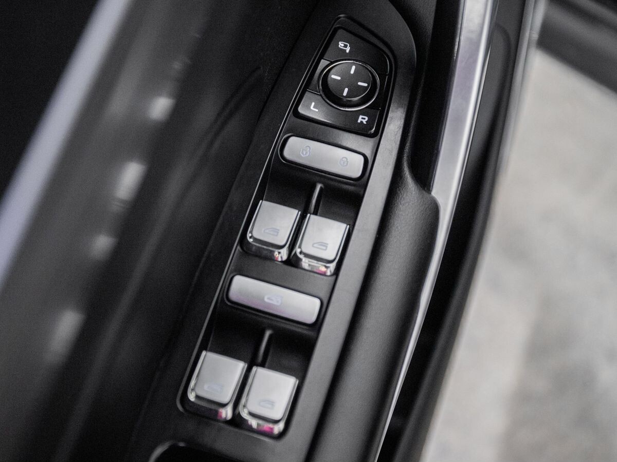 Geely Atlas Pro 2022 - фото автомобиля