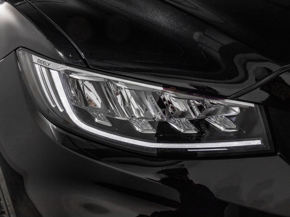 Geely Atlas Pro 2022 - фото автомобиля