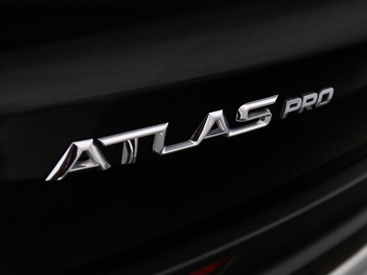 Geely Atlas Pro 2022 - фото автомобиля