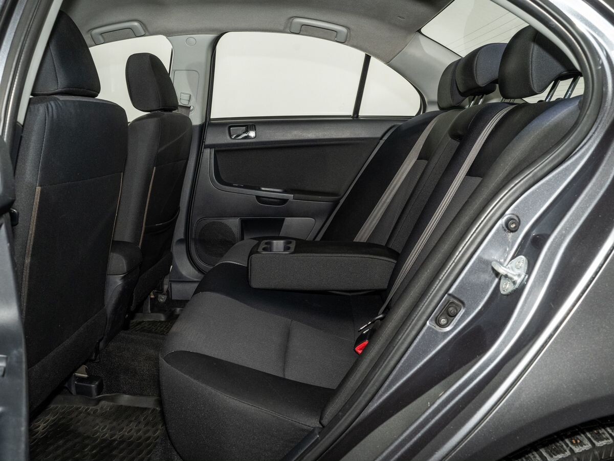 Mitsubishi Lancer 2008 - фото автомобиля