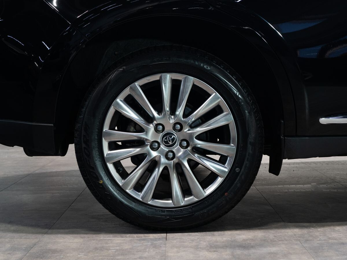 Toyota Harrier 2018 - фото автомобиля