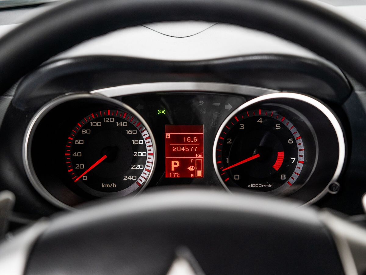 Mitsubishi Outlander 2008 - фото автомобиля