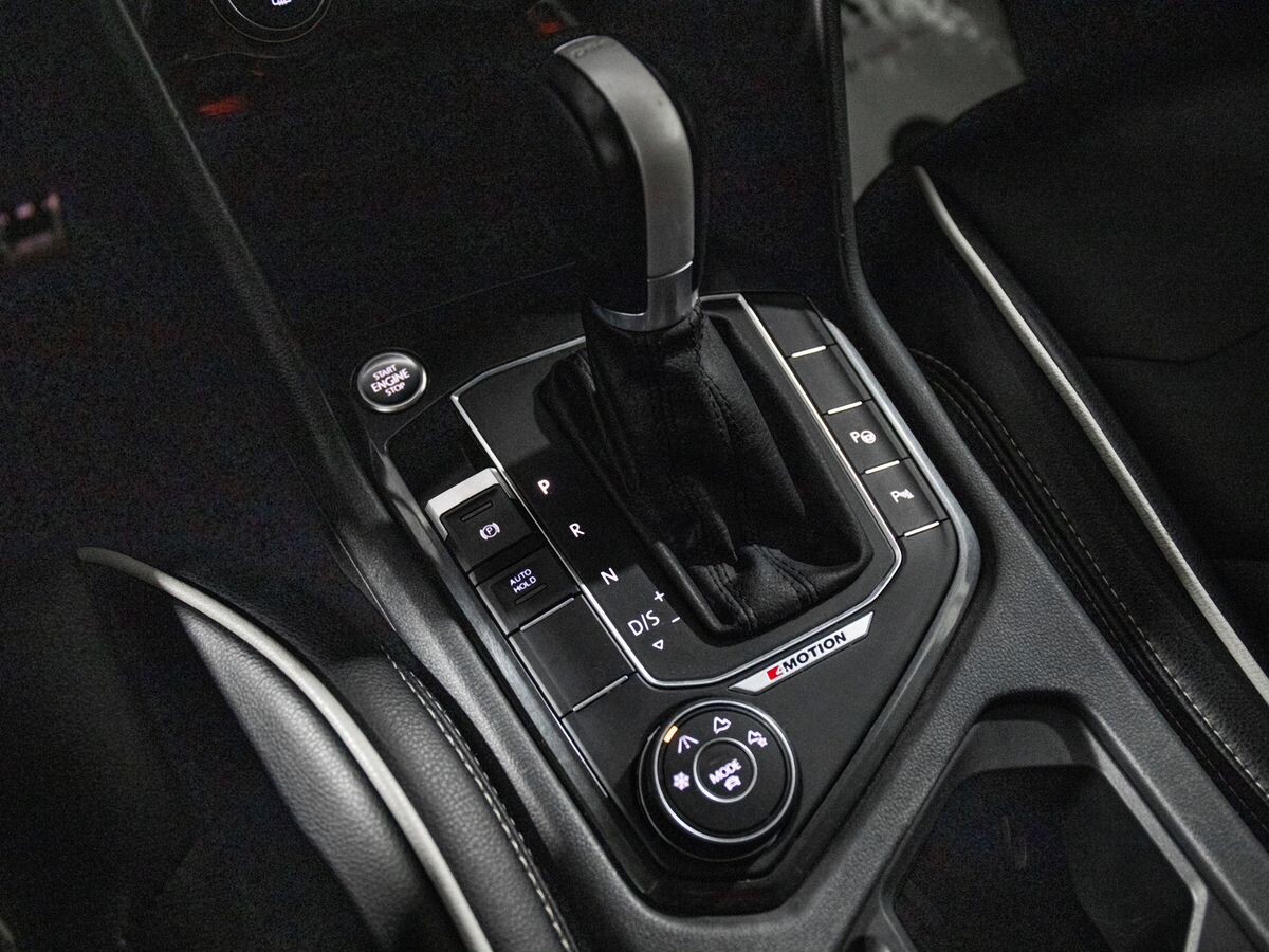 Volkswagen Tiguan 2018 - фото автомобиля