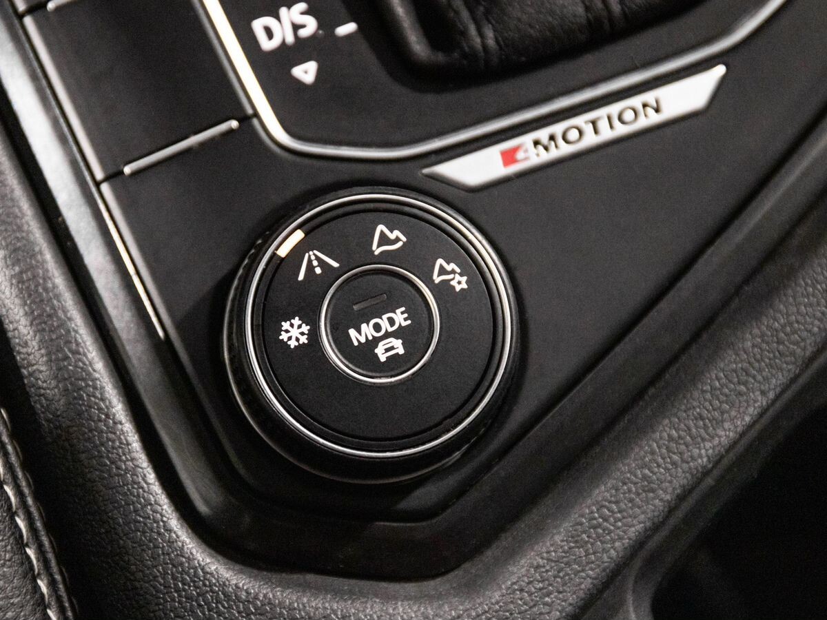 Volkswagen Tiguan 2018 - фото автомобиля