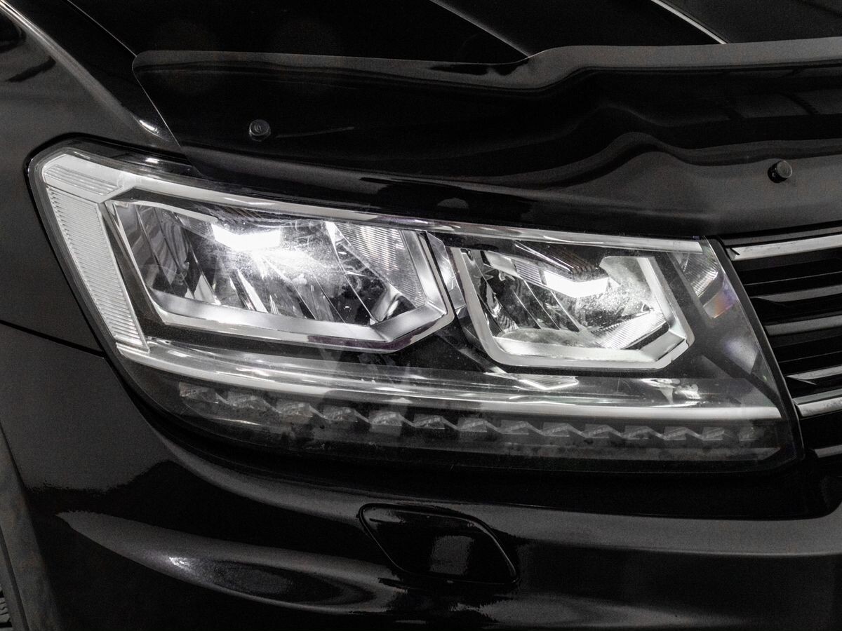 Volkswagen Tiguan 2018 - фото автомобиля