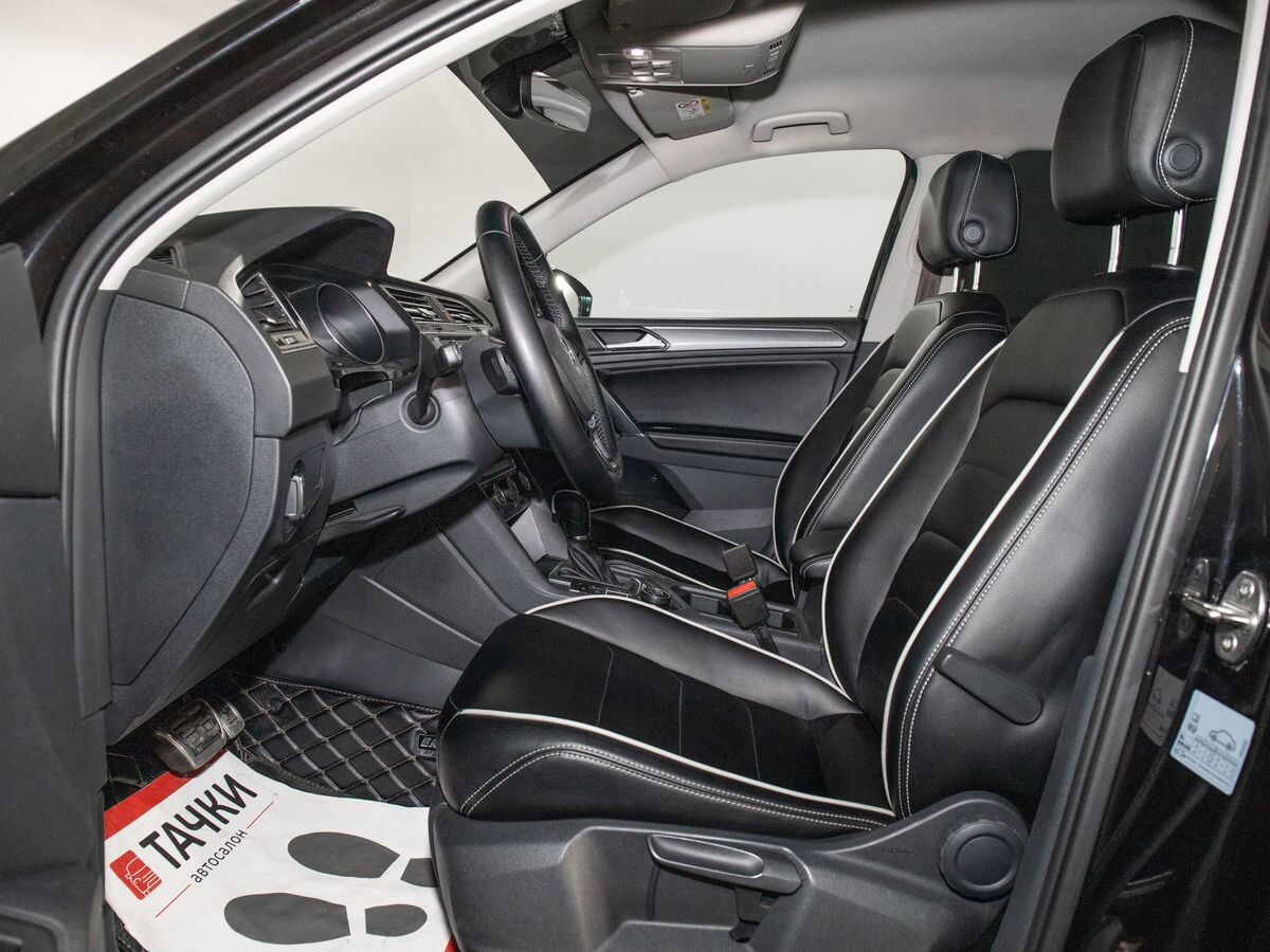 Volkswagen Tiguan 2018 - фото автомобиля
