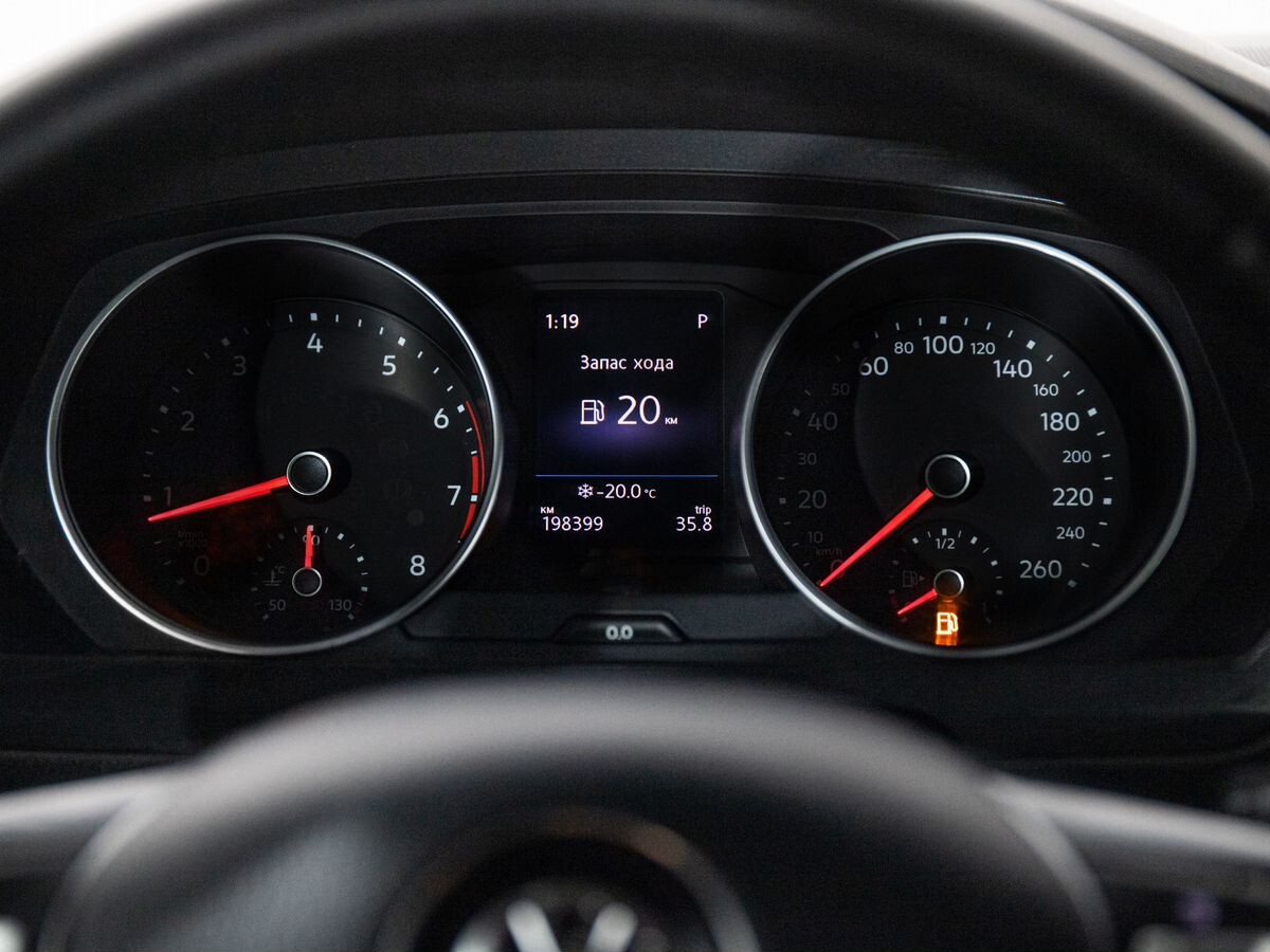 Volkswagen Tiguan 2018 - фото автомобиля