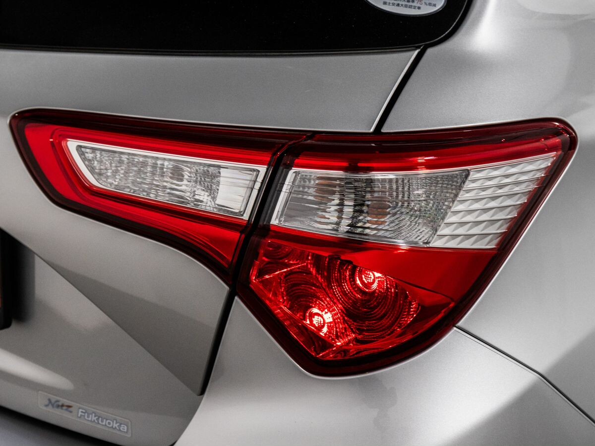 Toyota Vitz 2017 - фото автомобиля