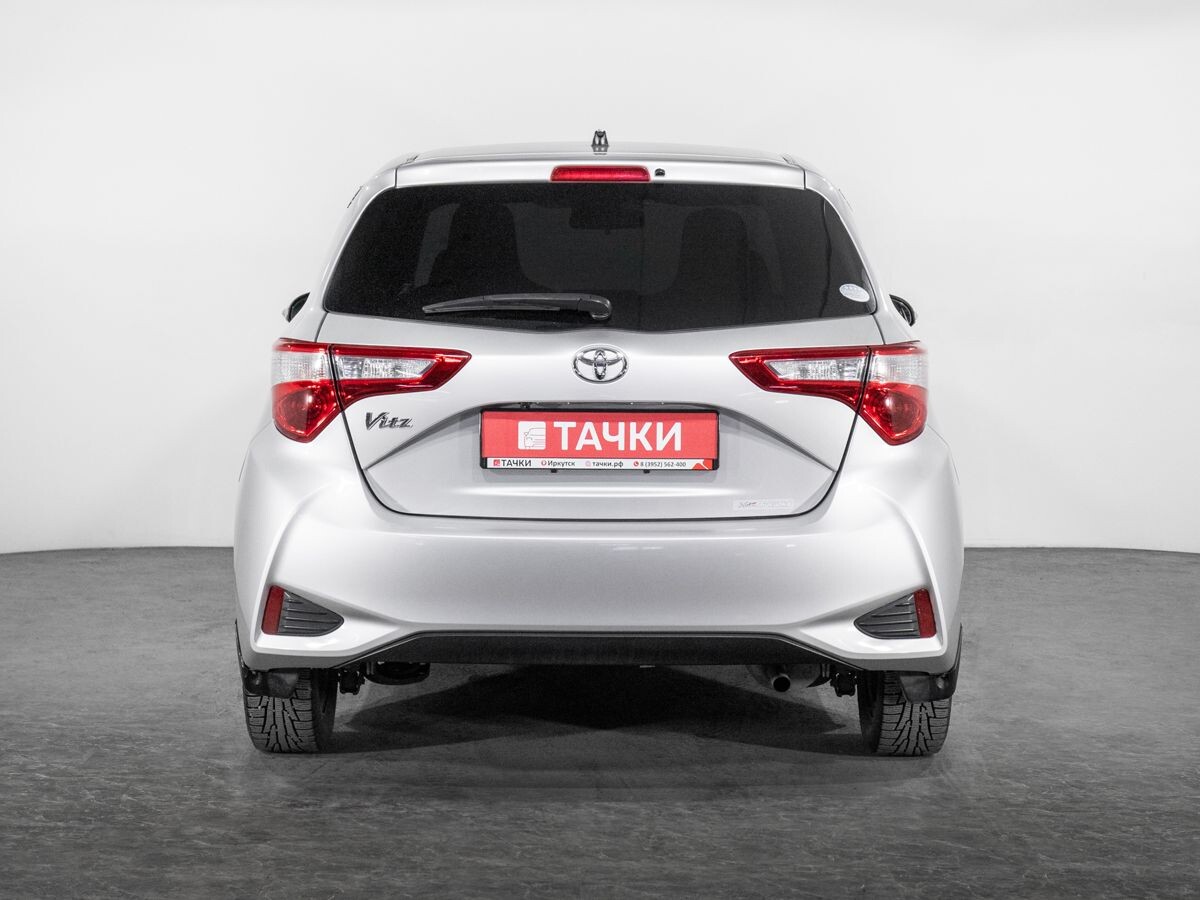 Toyota Vitz 2017 - фото автомобиля