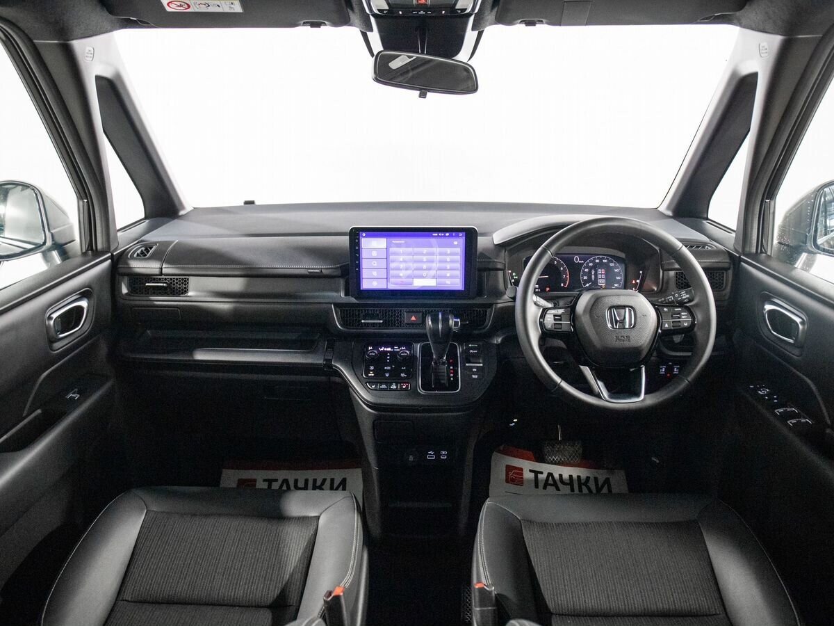 Honda Stepwgn 2023 - фото автомобиля