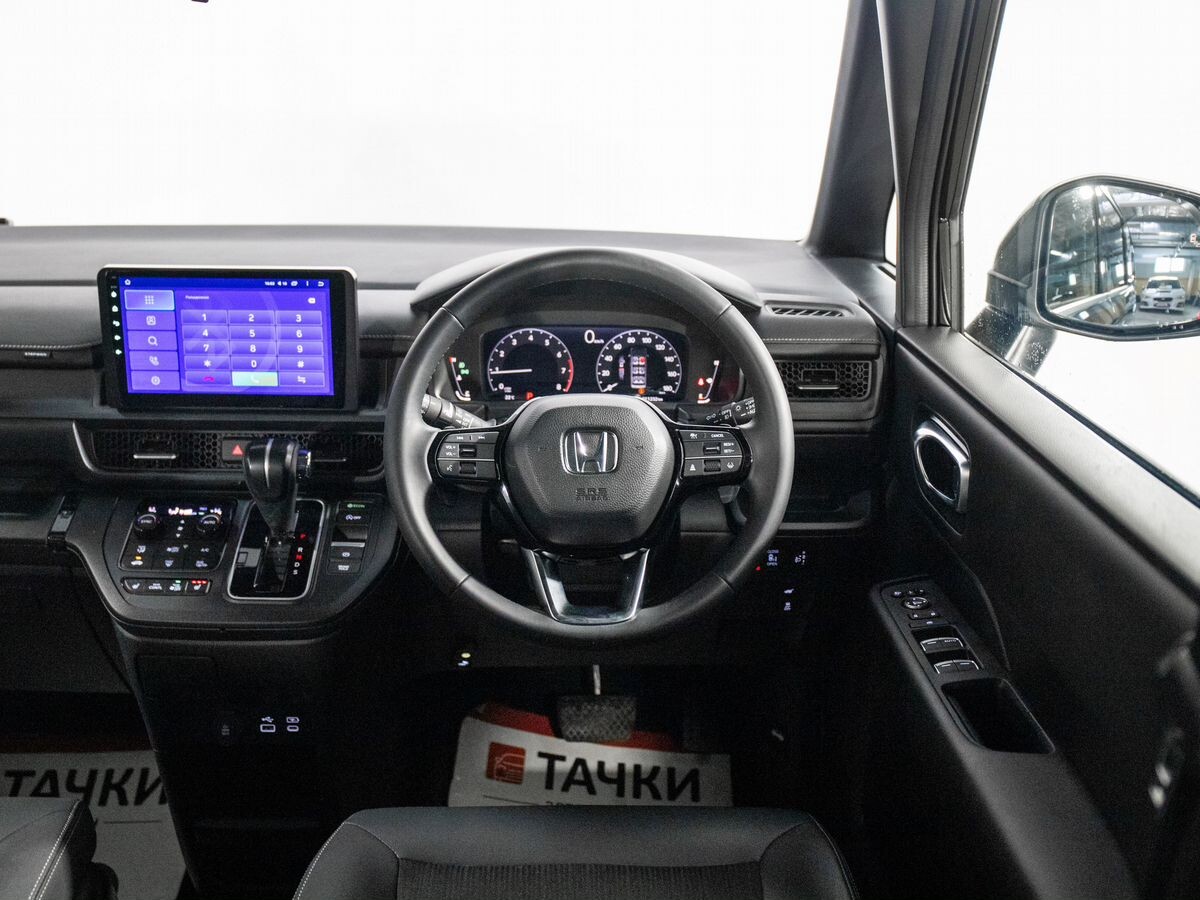 Honda Stepwgn 2023 - фото автомобиля
