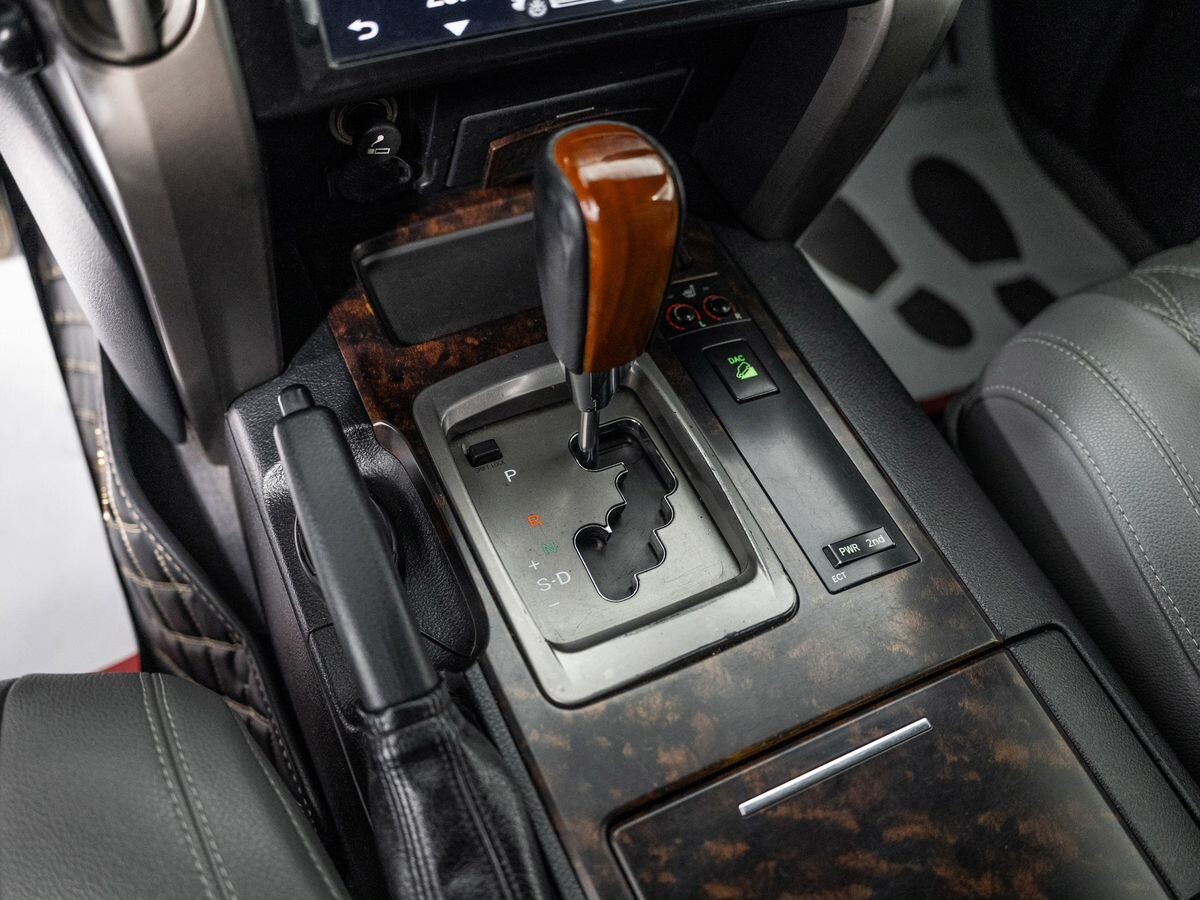 Toyota Land Cruiser 2008 - фото автомобиля