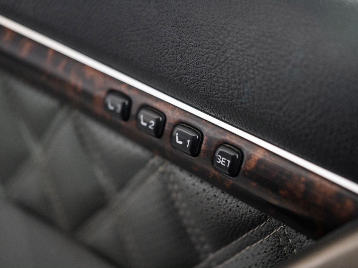 Toyota Land Cruiser 2008 - фото автомобиля