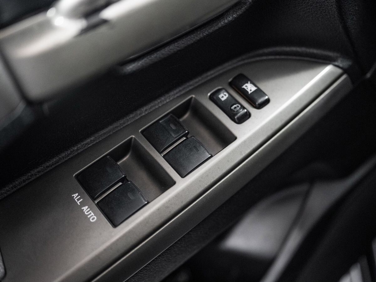 Toyota Land Cruiser 2008 - фото автомобиля