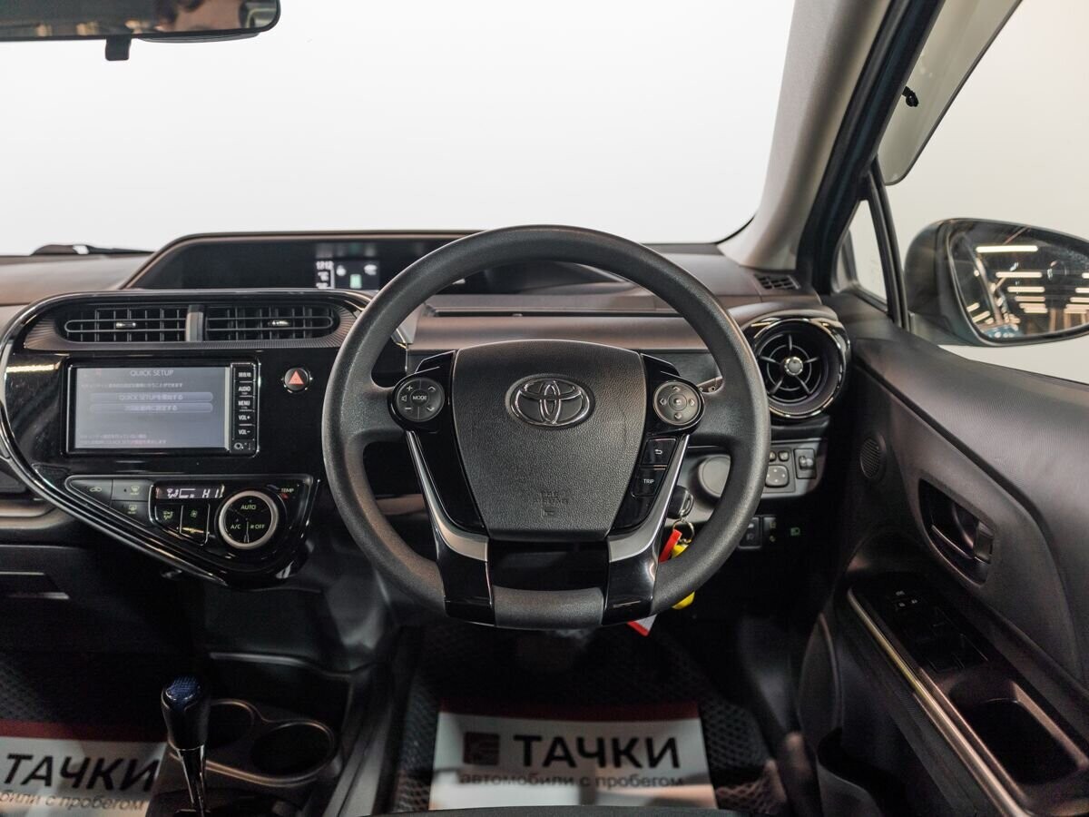Toyota Aqua 2017 - фото автомобиля