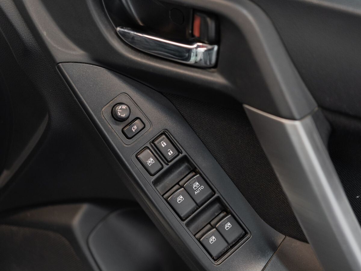 Subaru Forester 2013 - фото автомобиля