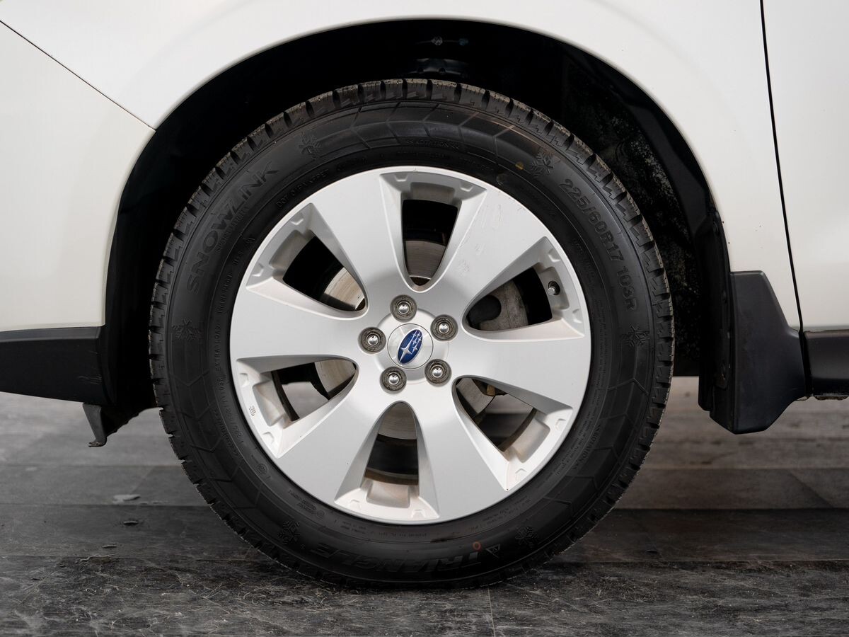 Subaru Forester 2013 - фото автомобиля