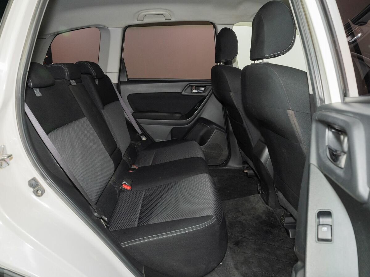 Subaru Forester 2013 - фото автомобиля