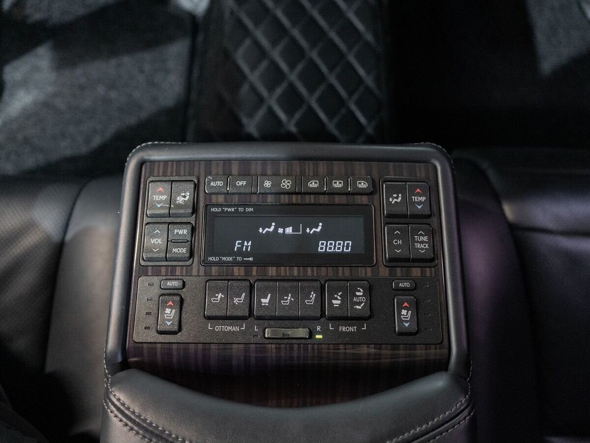 Lexus LS 2014 - фото автомобиля