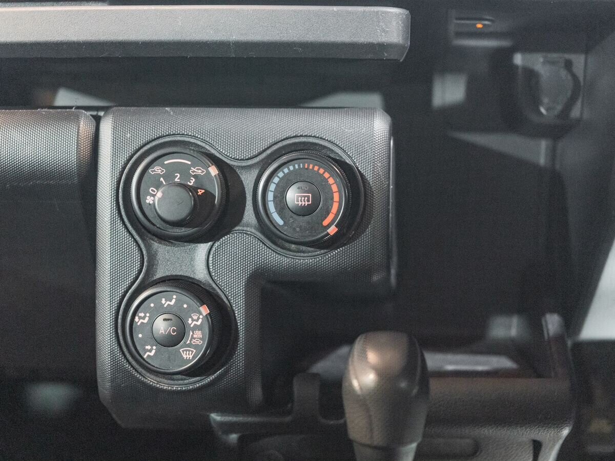 Toyota Probox 2018 - фото автомобиля