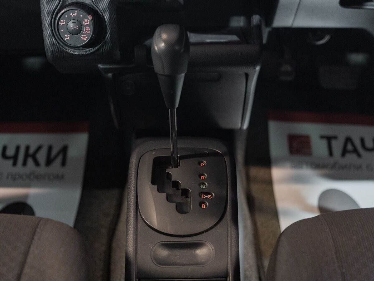 Toyota Probox 2018 - фото автомобиля