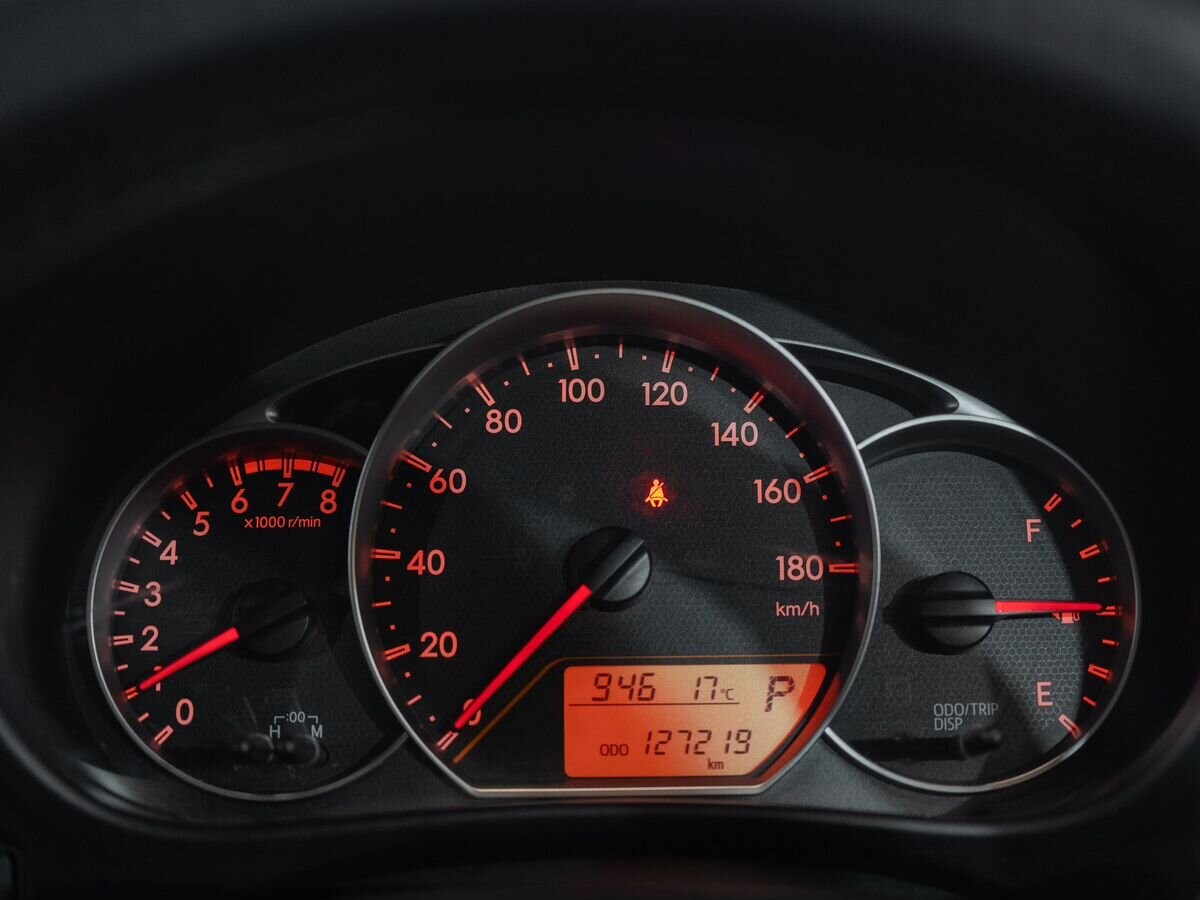 Subaru Trezia 2011 - фото автомобиля