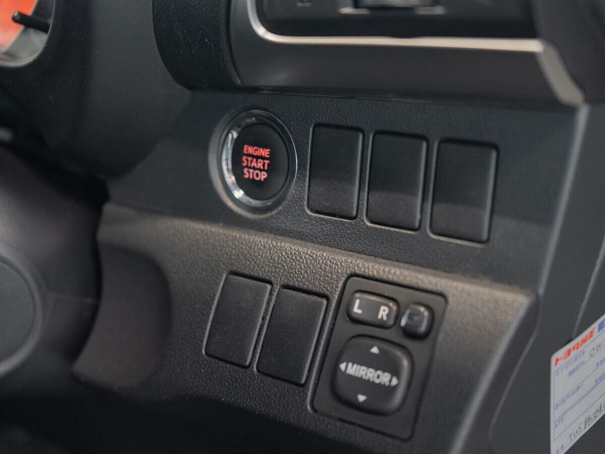 Subaru Trezia 2011 - фото автомобиля