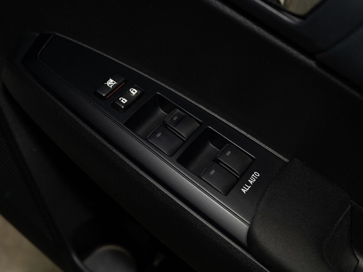 Toyota Corolla 2017 - фото автомобиля