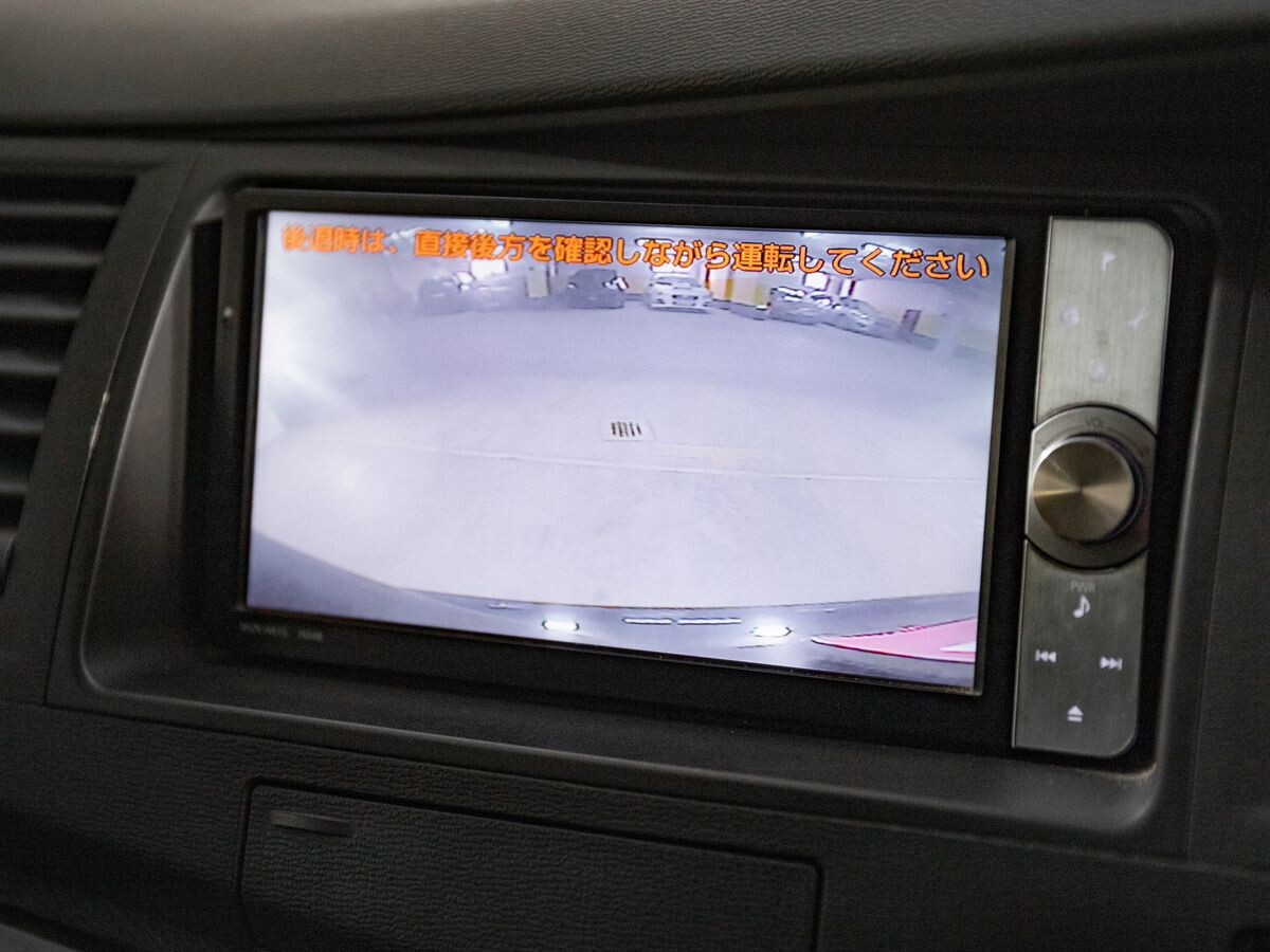 Toyota ISis 2011 - фото автомобиля