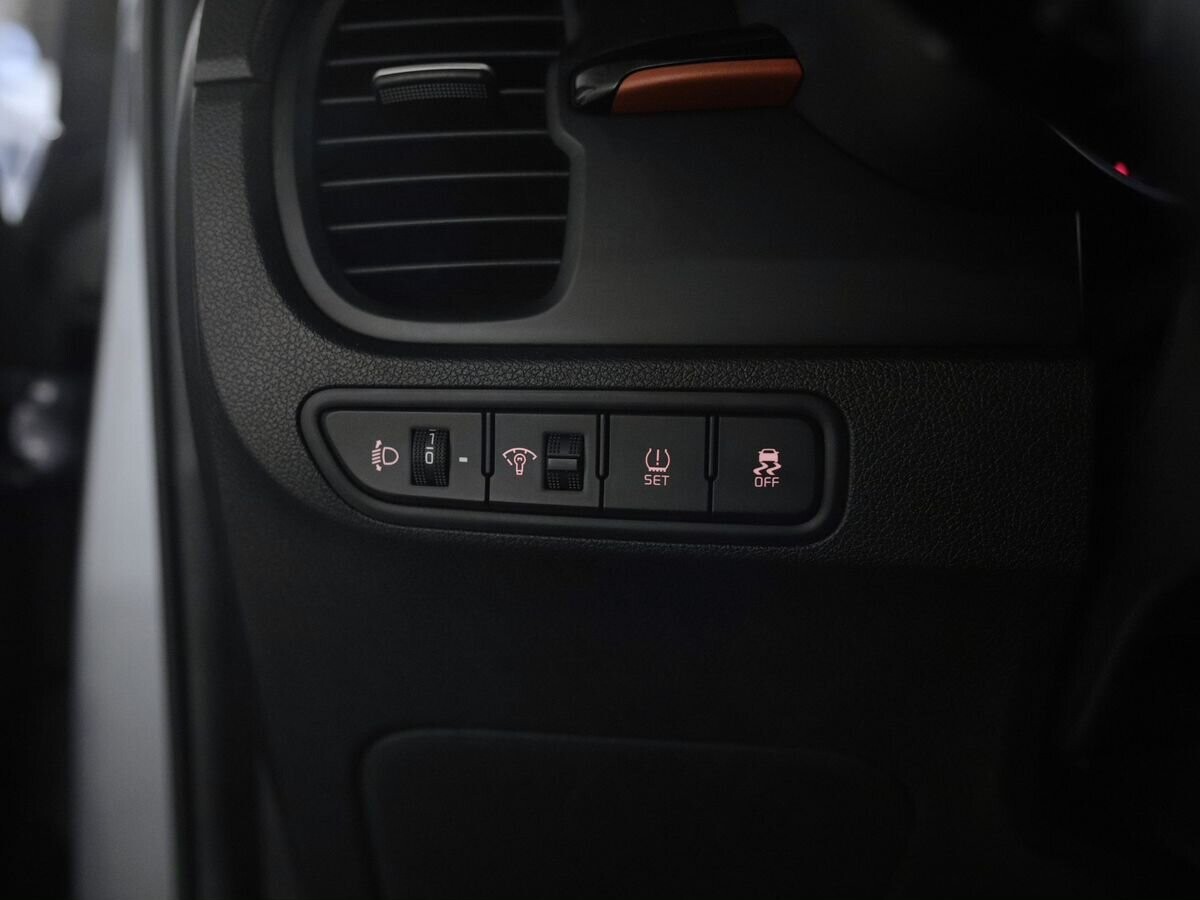 Kia Rio 2020 - фото автомобиля