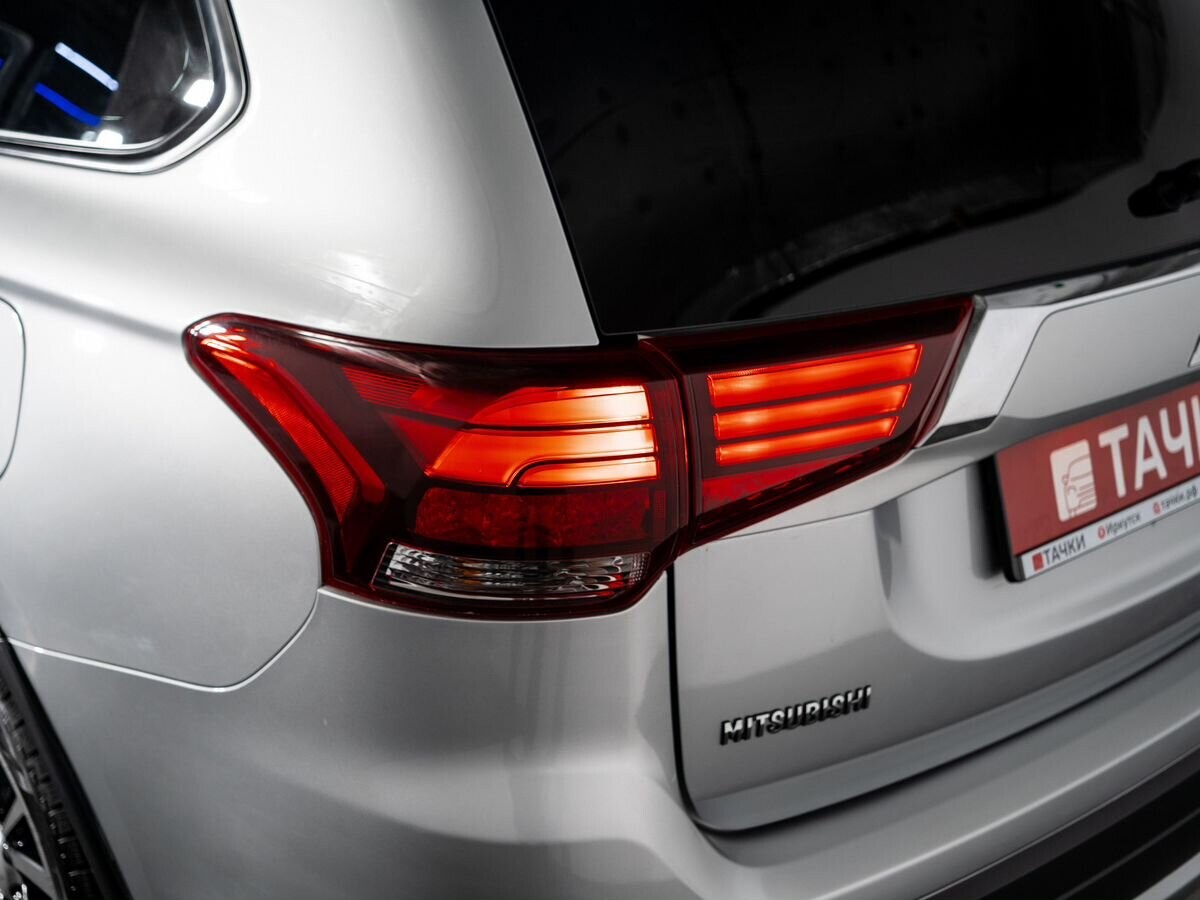 Mitsubishi Outlander 2015 - фото автомобиля