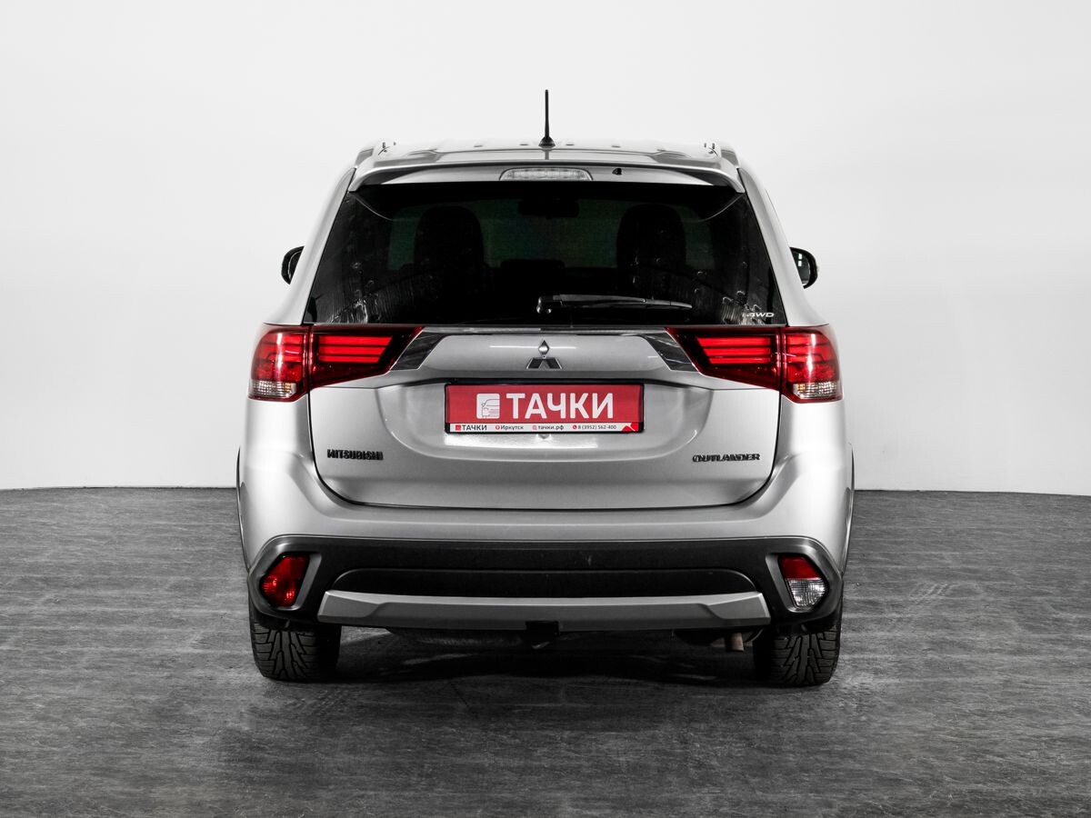 Mitsubishi Outlander 2015 - фото автомобиля